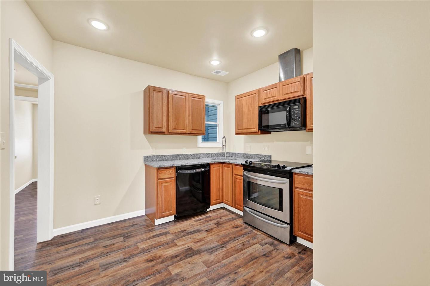 413 Elrino St