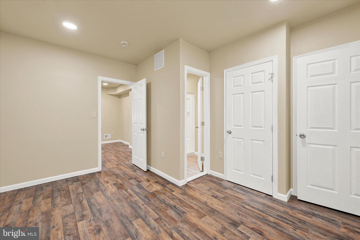 413 Elrino St