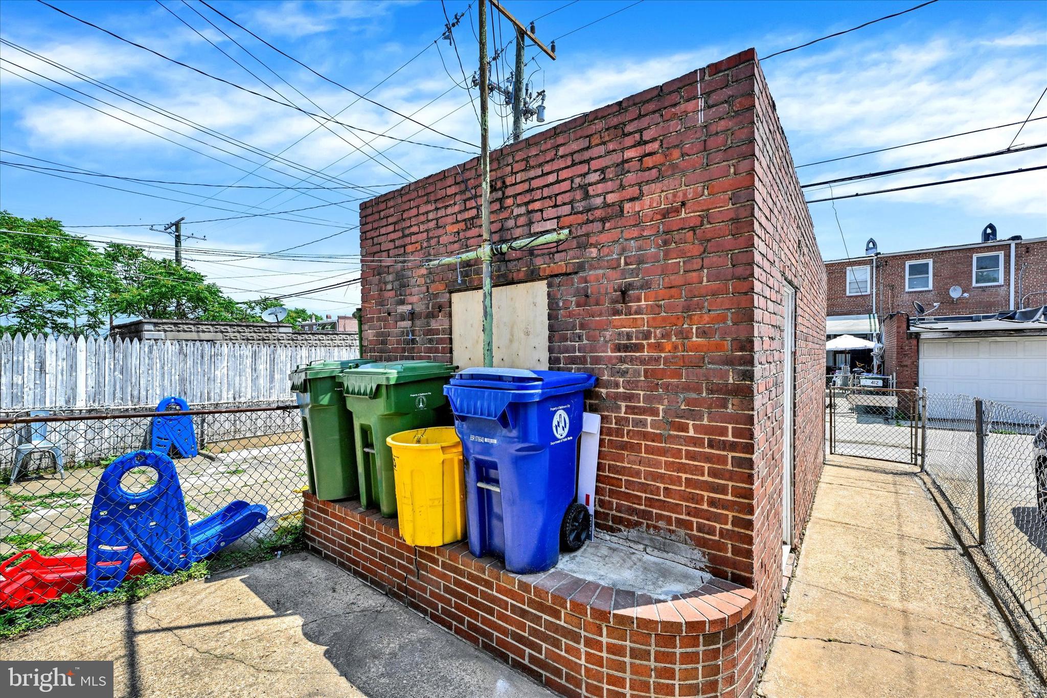 413 Elrino St