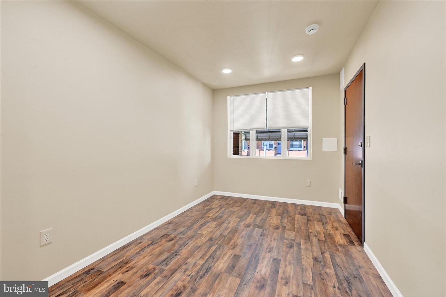 413 Elrino St