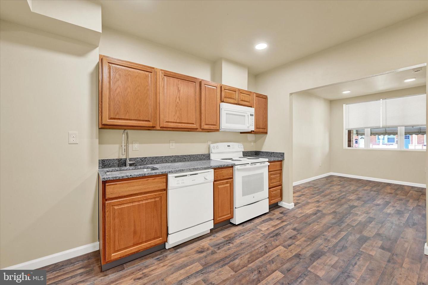 413 Elrino St