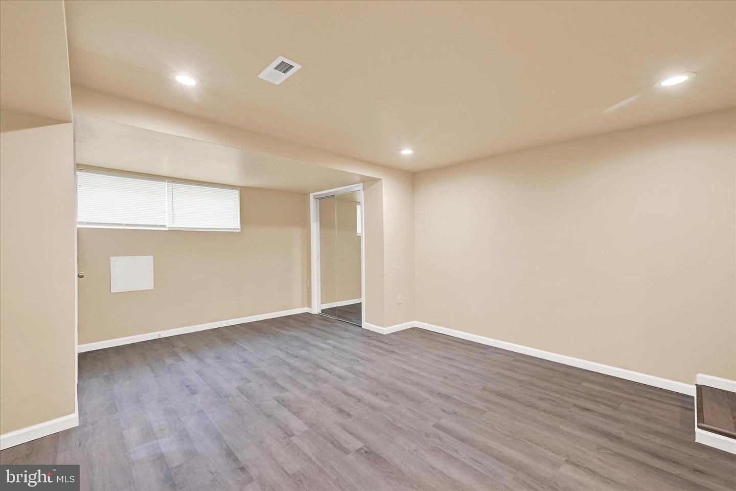 413 Elrino St