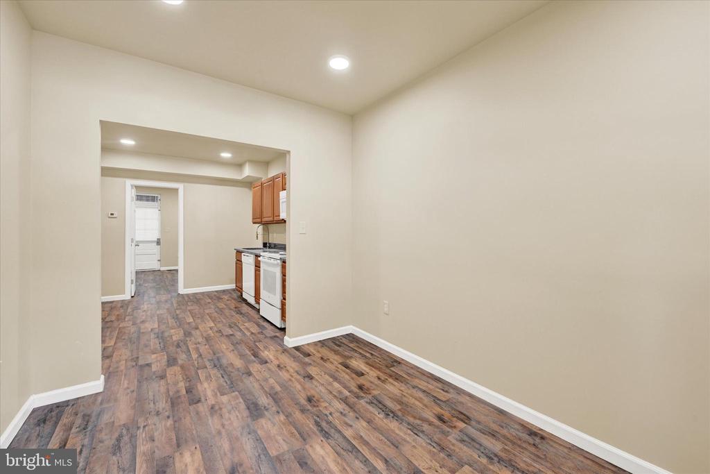 413 Elrino St