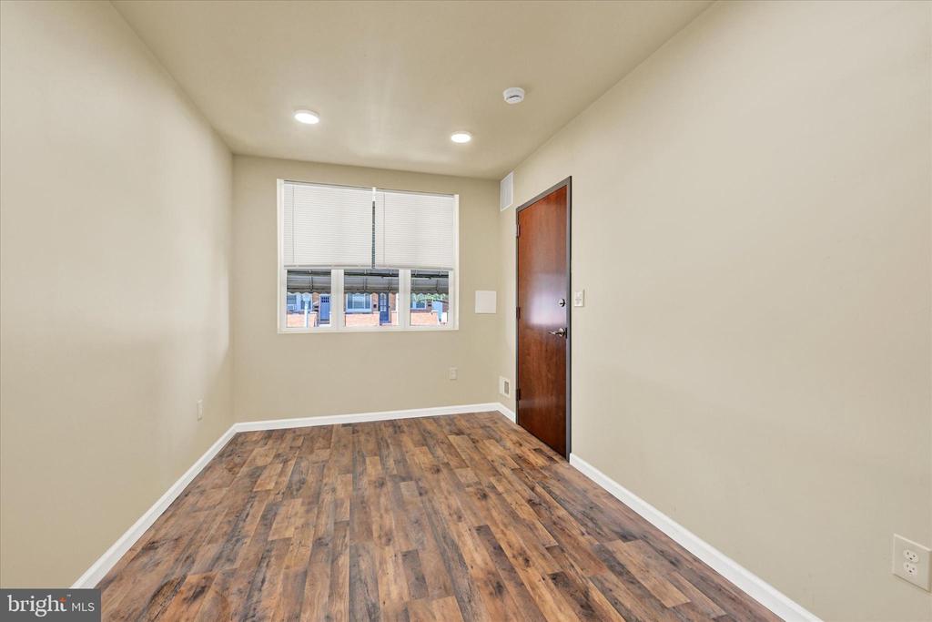 413 Elrino St