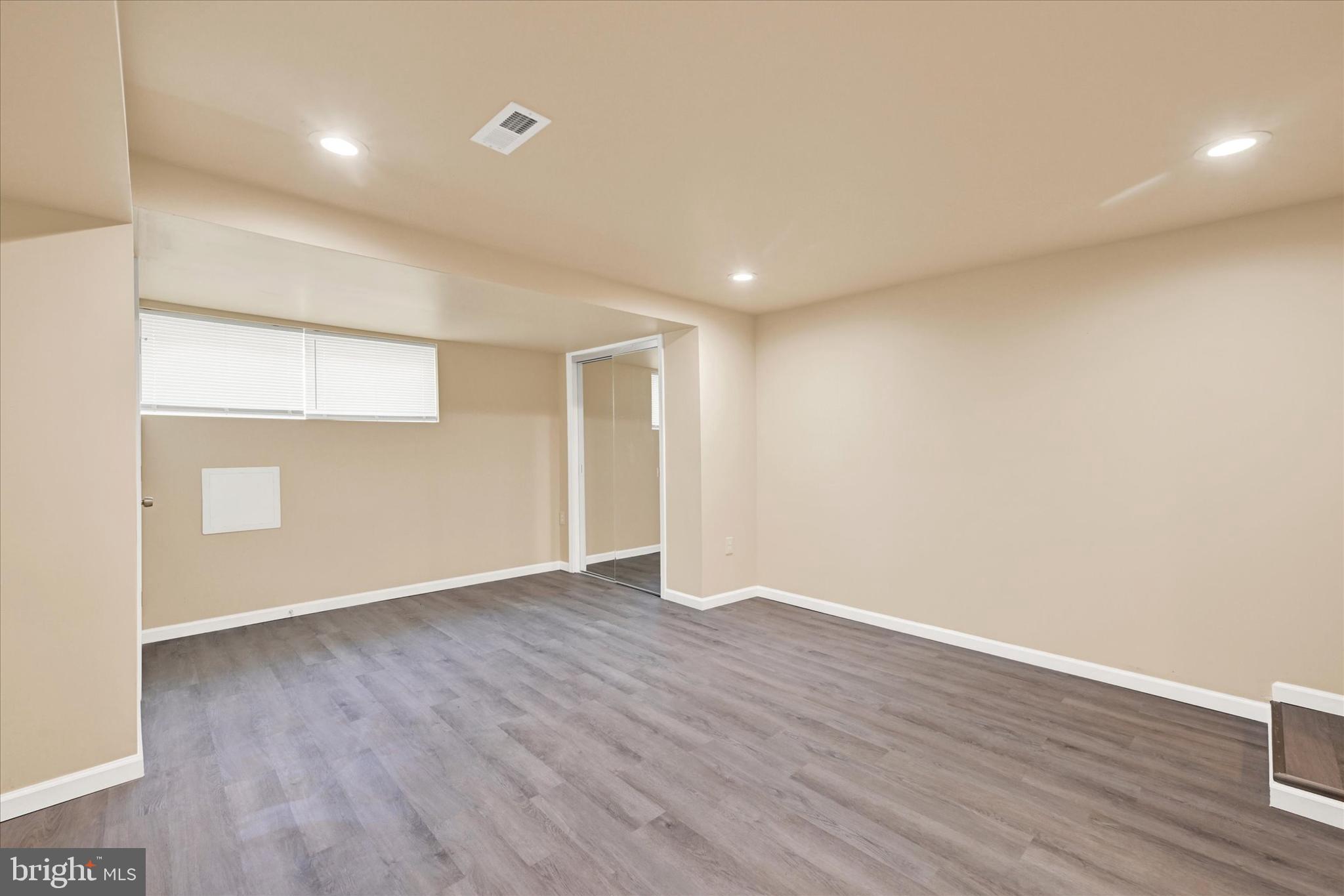 413 Elrino St