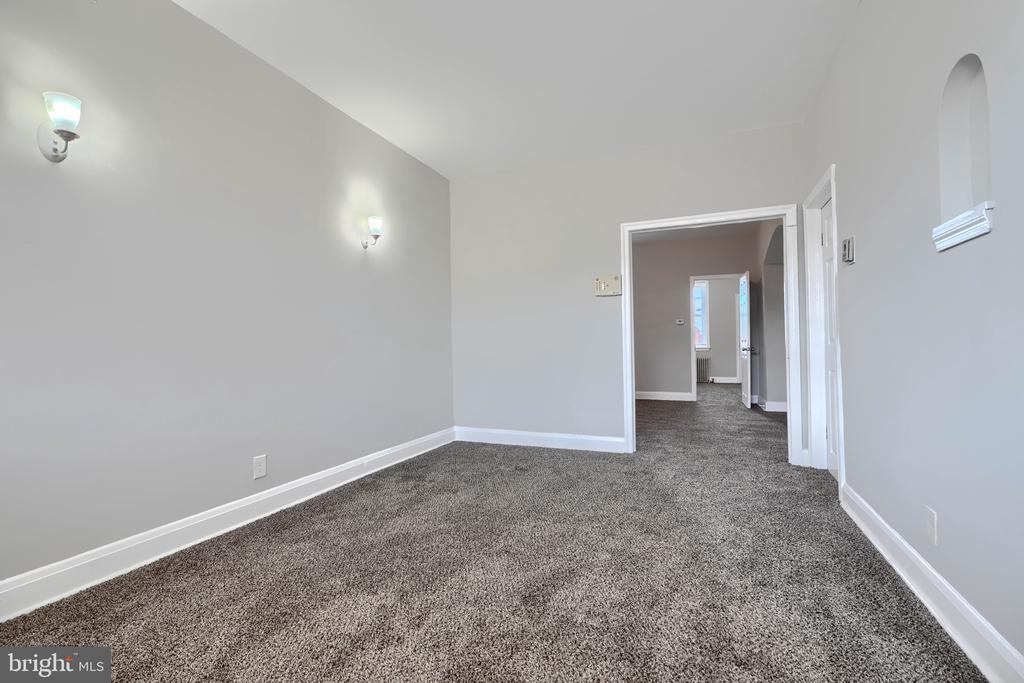 1314 N Kenwood Ave