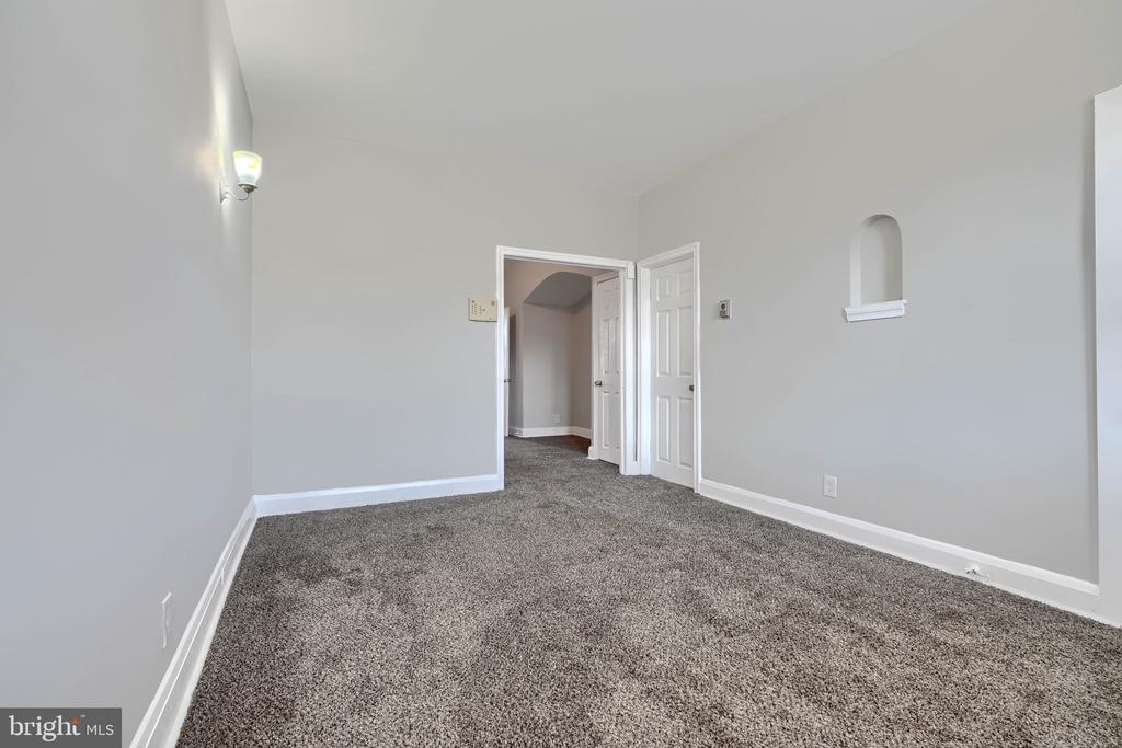 1314 N Kenwood Ave