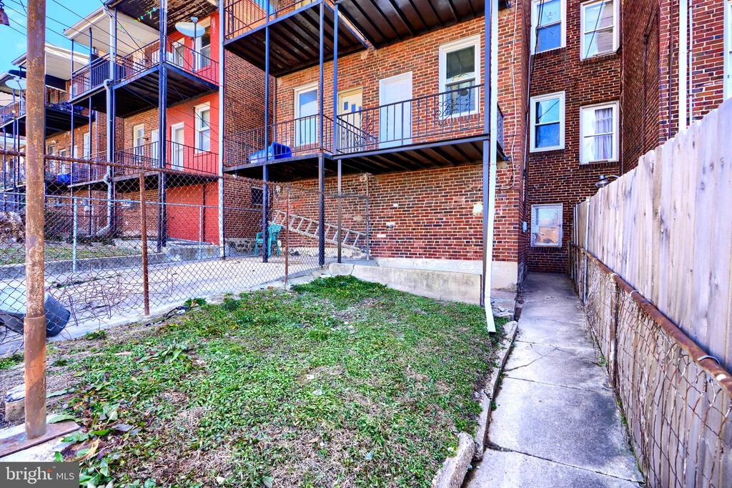 1314 N Kenwood Ave