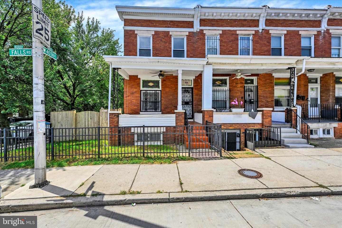 4000 Falls Rd