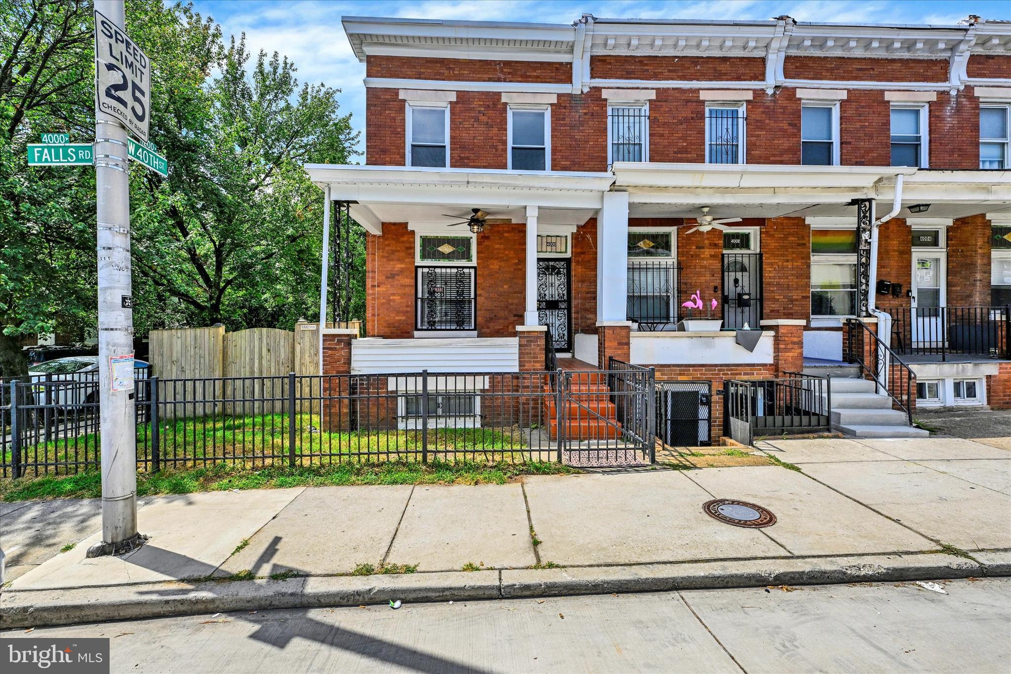 4000 Falls Rd