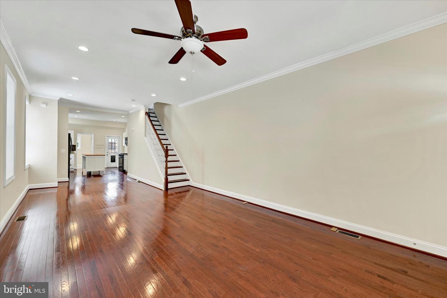 4000 Falls Rd