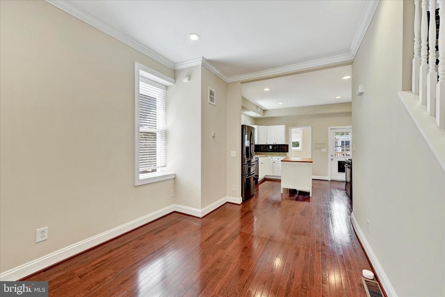 4000 Falls Rd