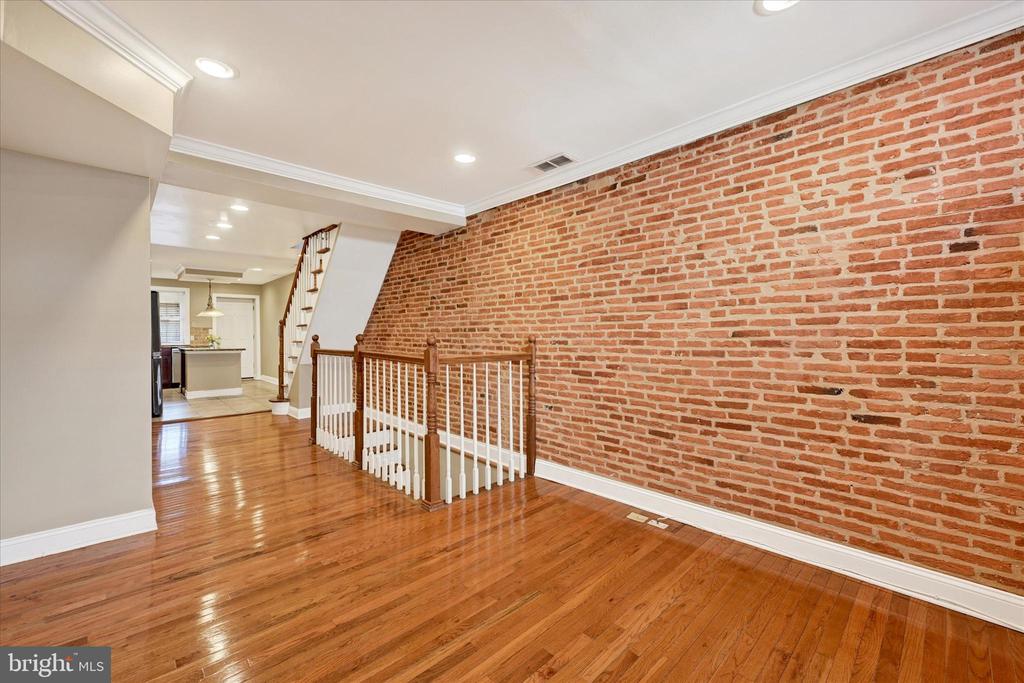 115 N BRADFORD STREET