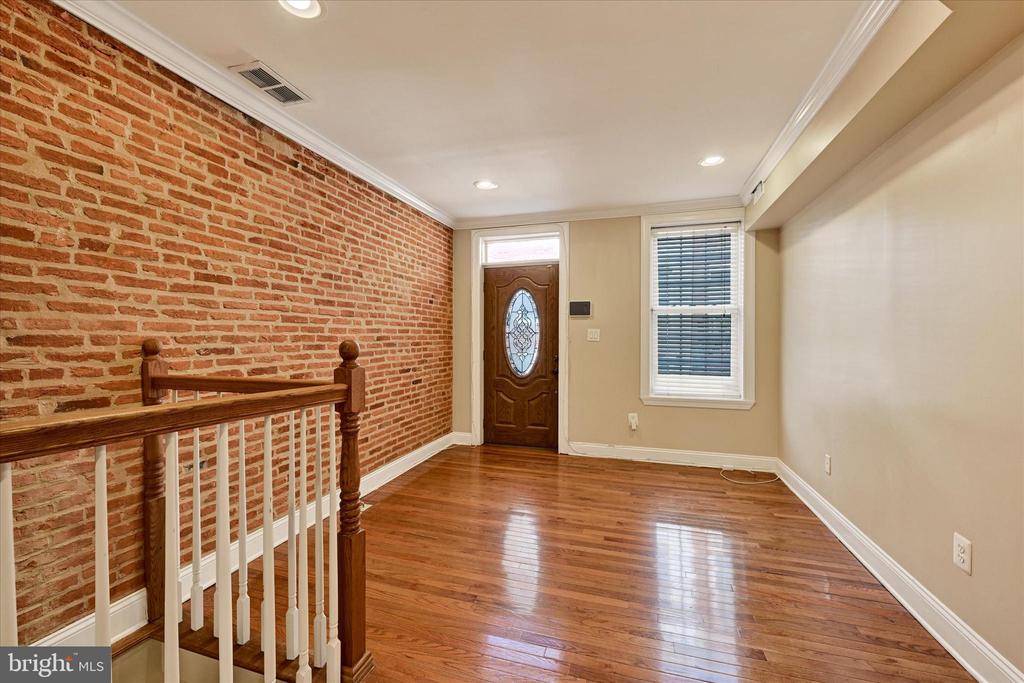 115 N BRADFORD STREET