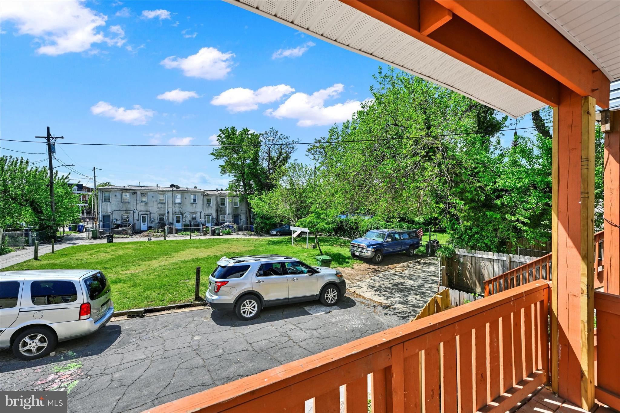 327 E 24TH STREET