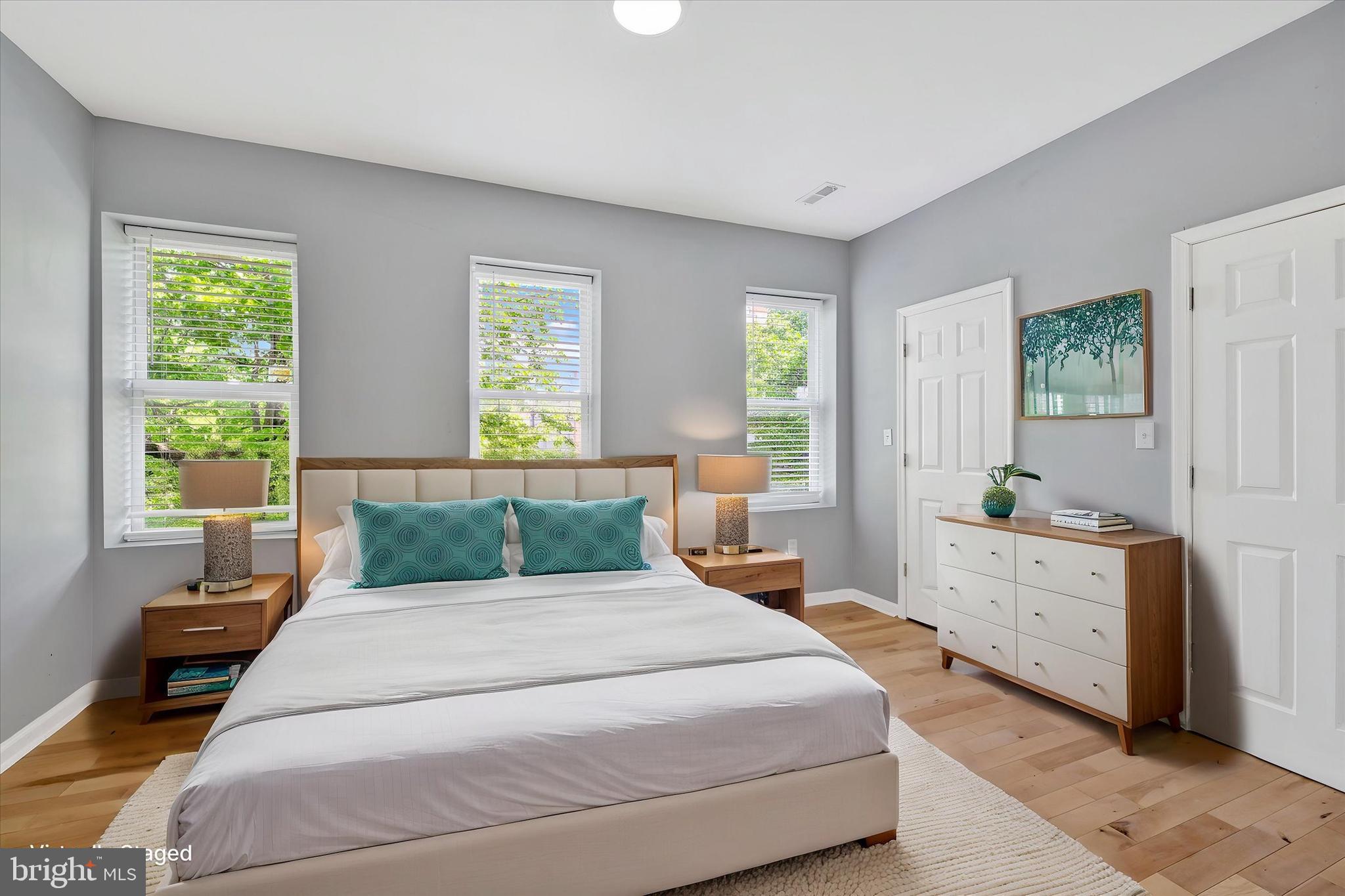 327 E 24TH STREET