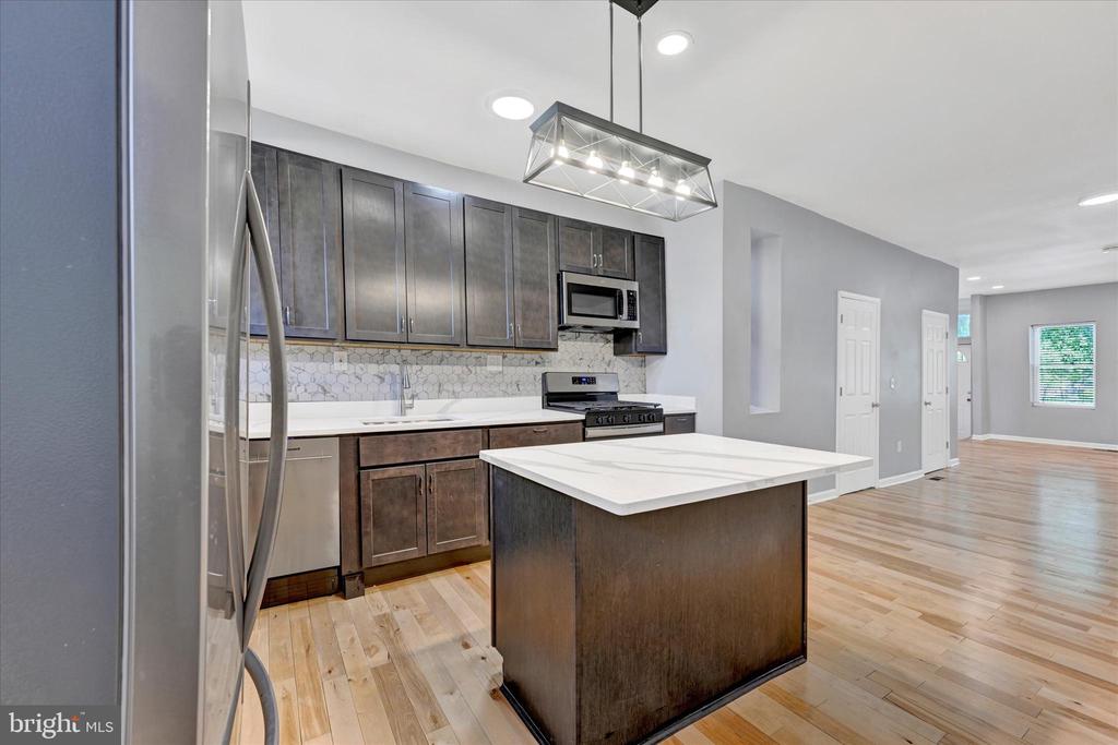 327 E 24TH STREET