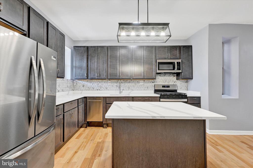 327 E 24TH STREET