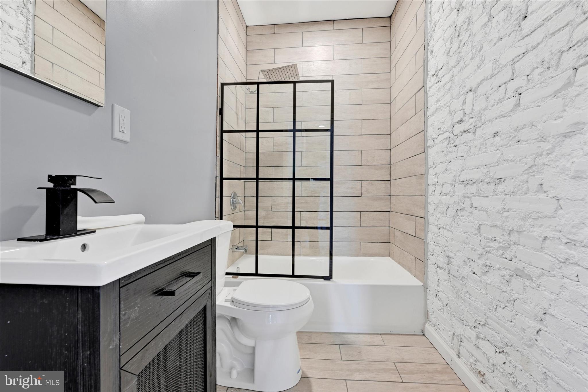 327 E 24TH STREET