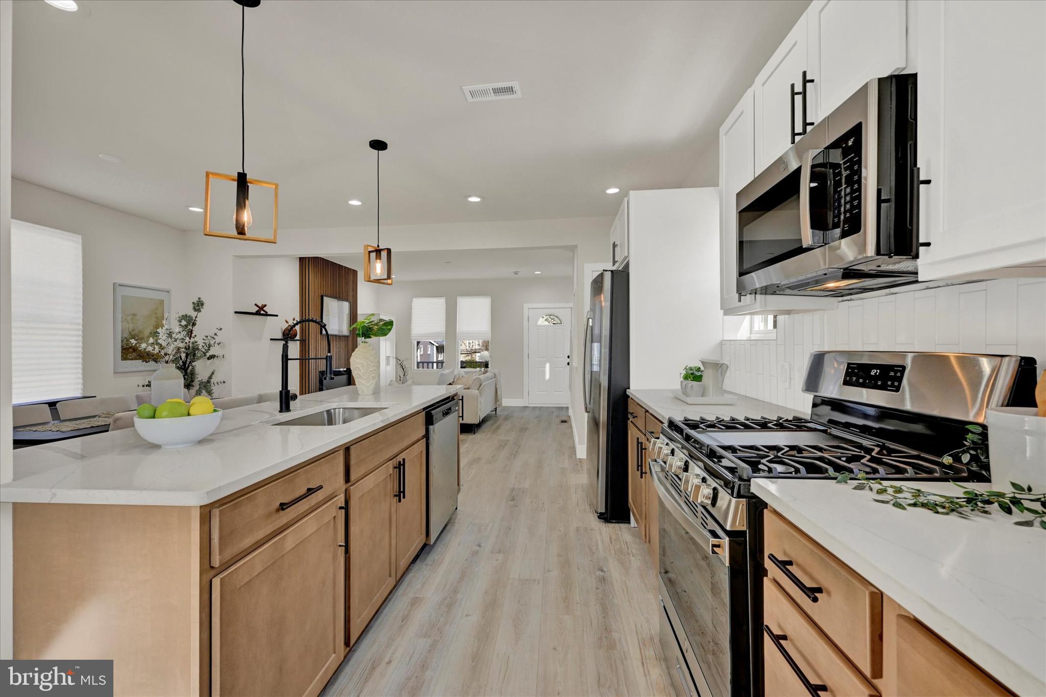 2905 WESTFIELD AVENUE