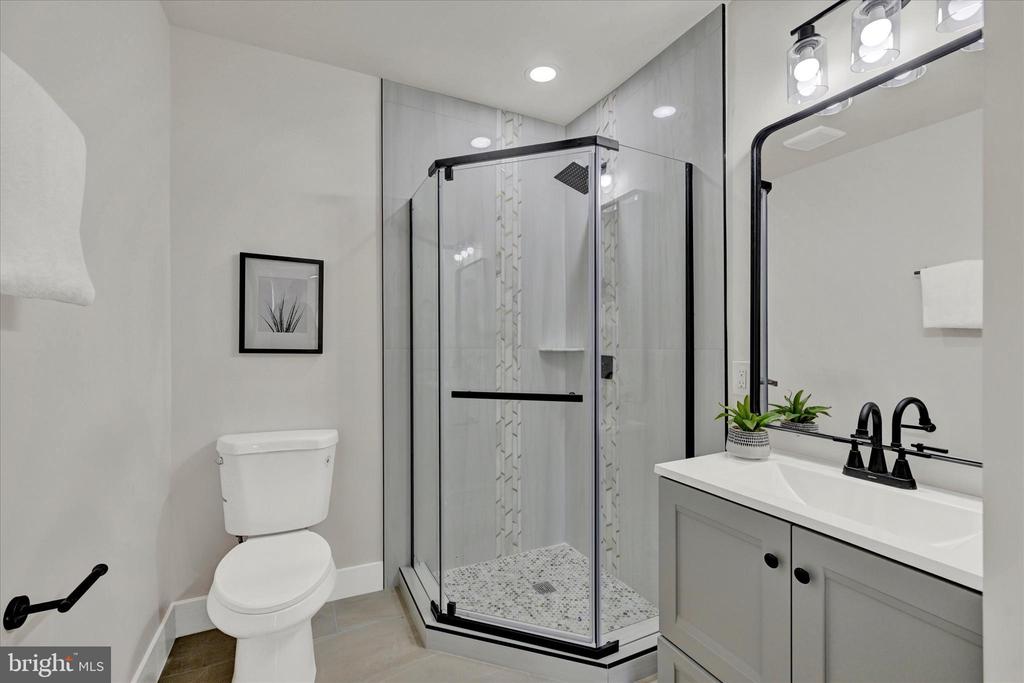 2905 WESTFIELD AVENUE
