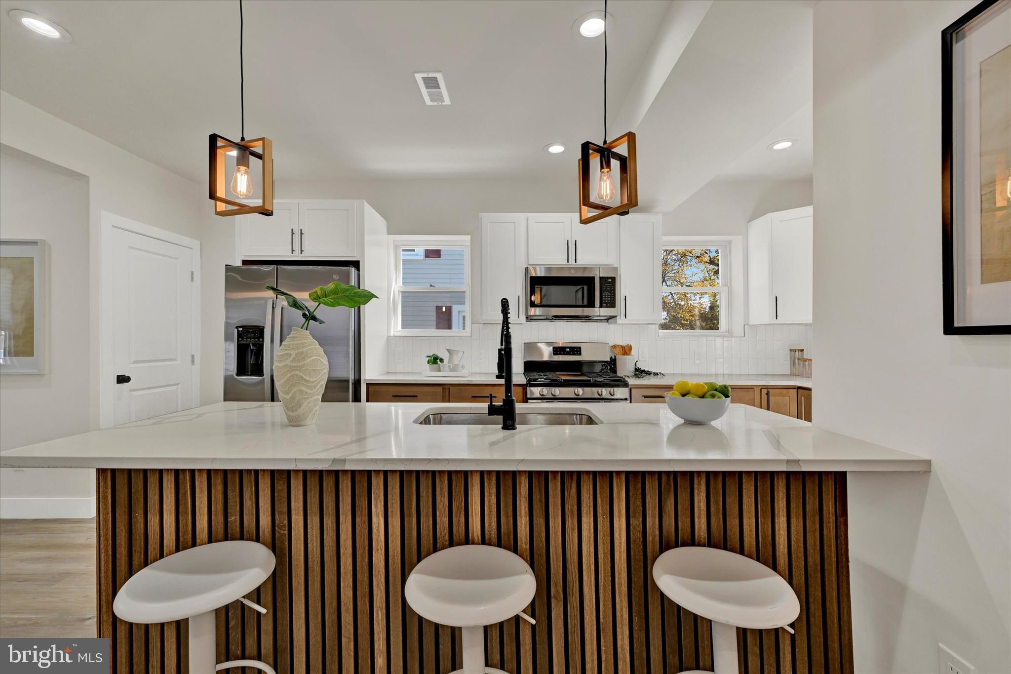 2905 WESTFIELD AVENUE