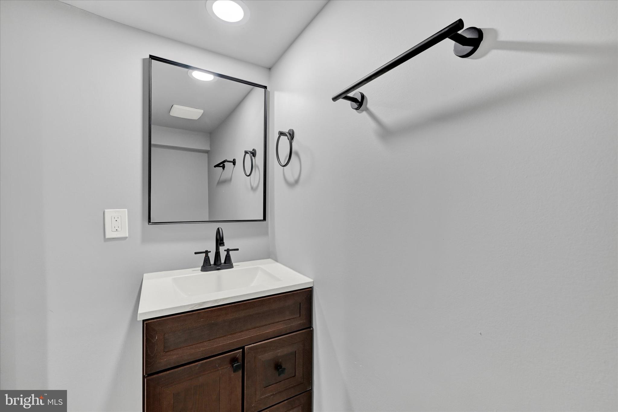 2905 WESTFIELD AVENUE