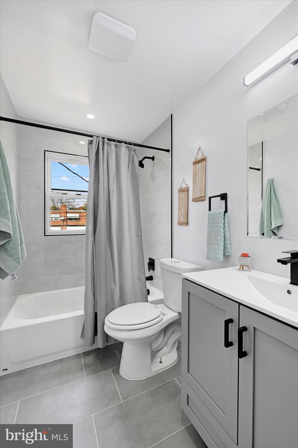 4750 HOMESDALE AVENUE