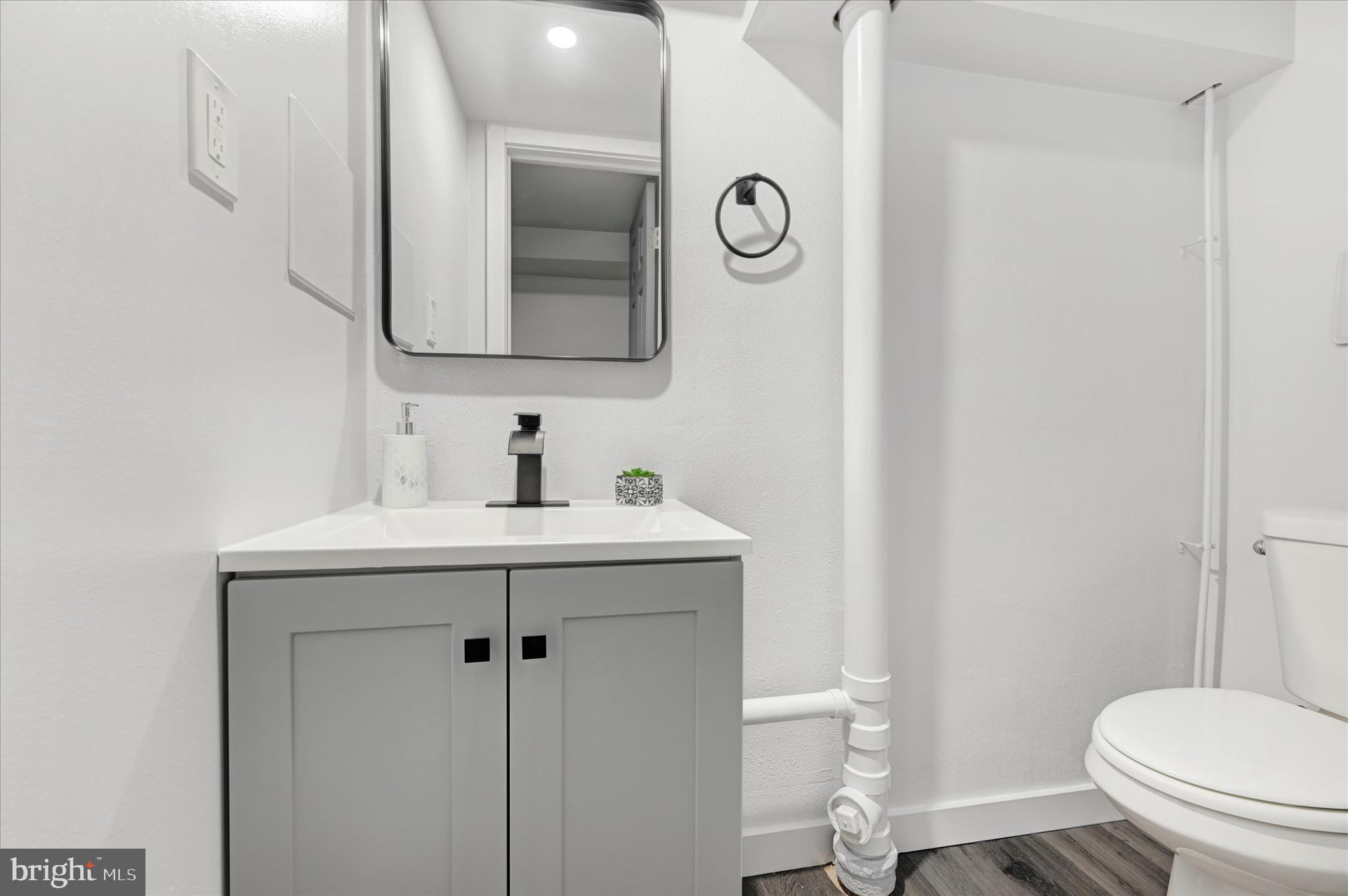 4750 HOMESDALE AVENUE