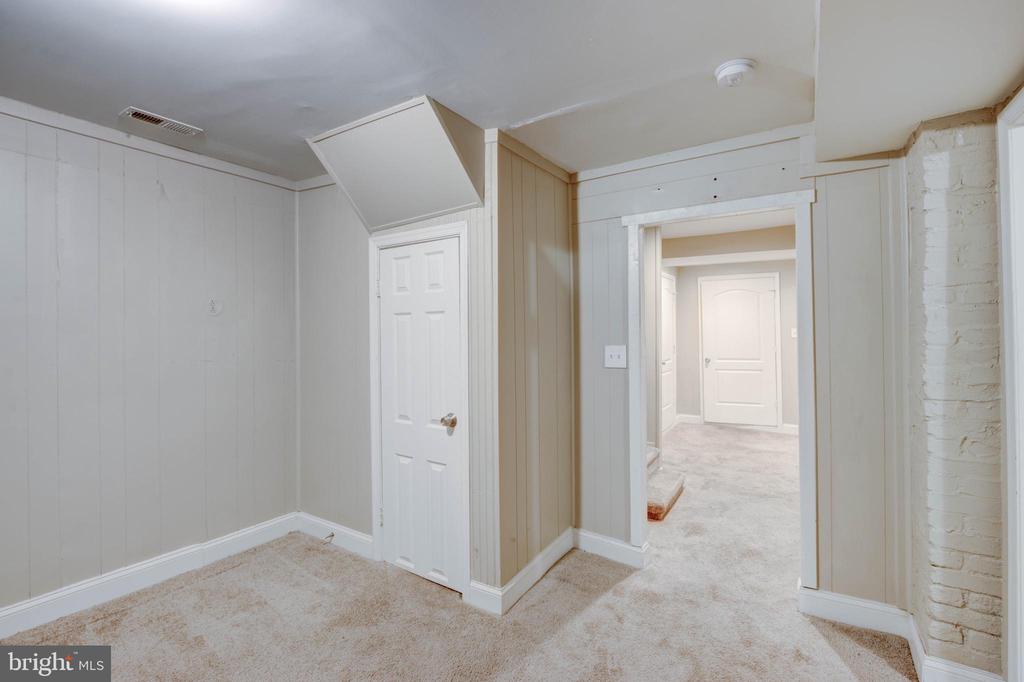 2515 LOYOLA SOUTHWAY