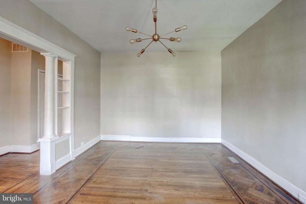 2515 LOYOLA SOUTHWAY