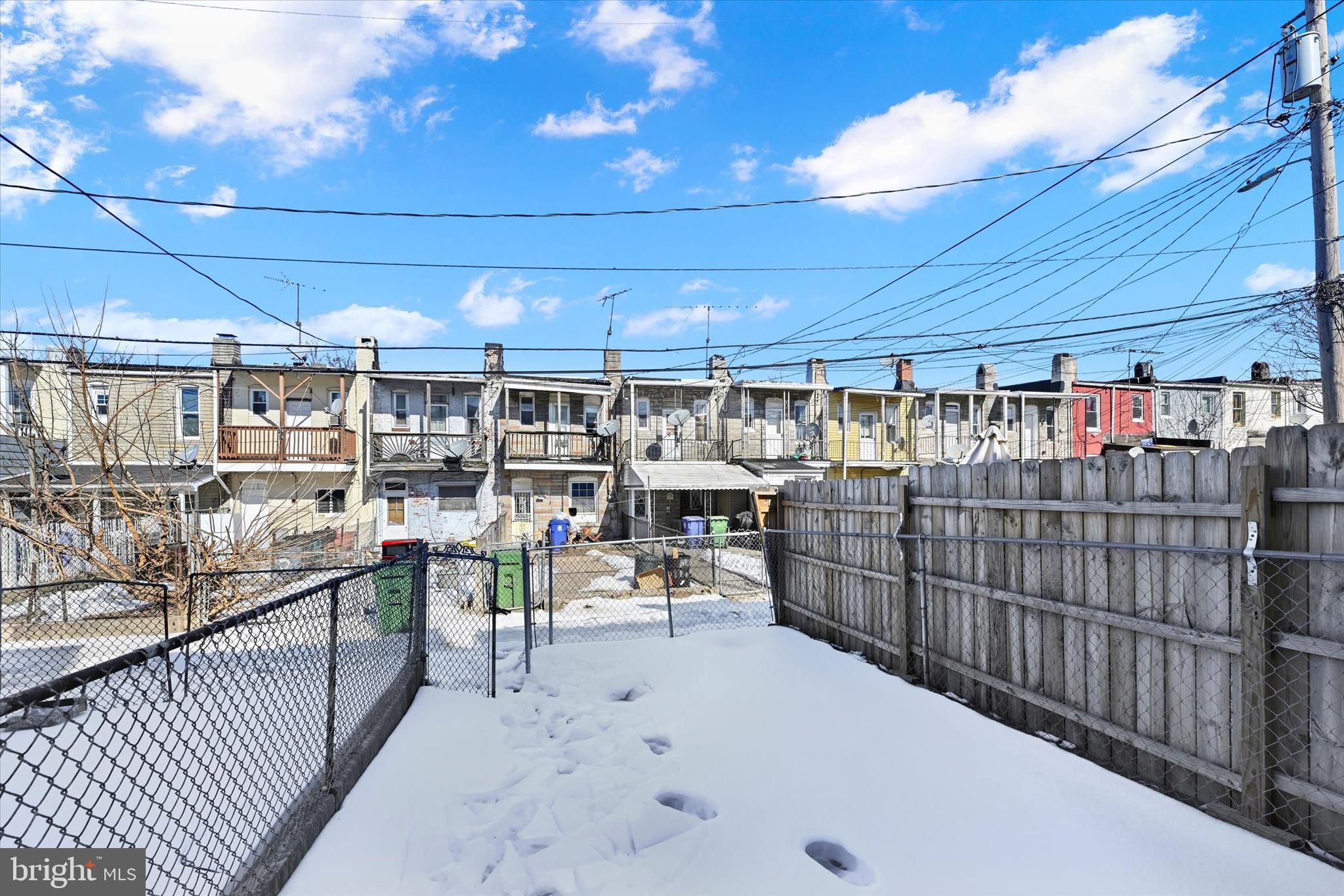 3408 E FAIRMOUNT AVENUE