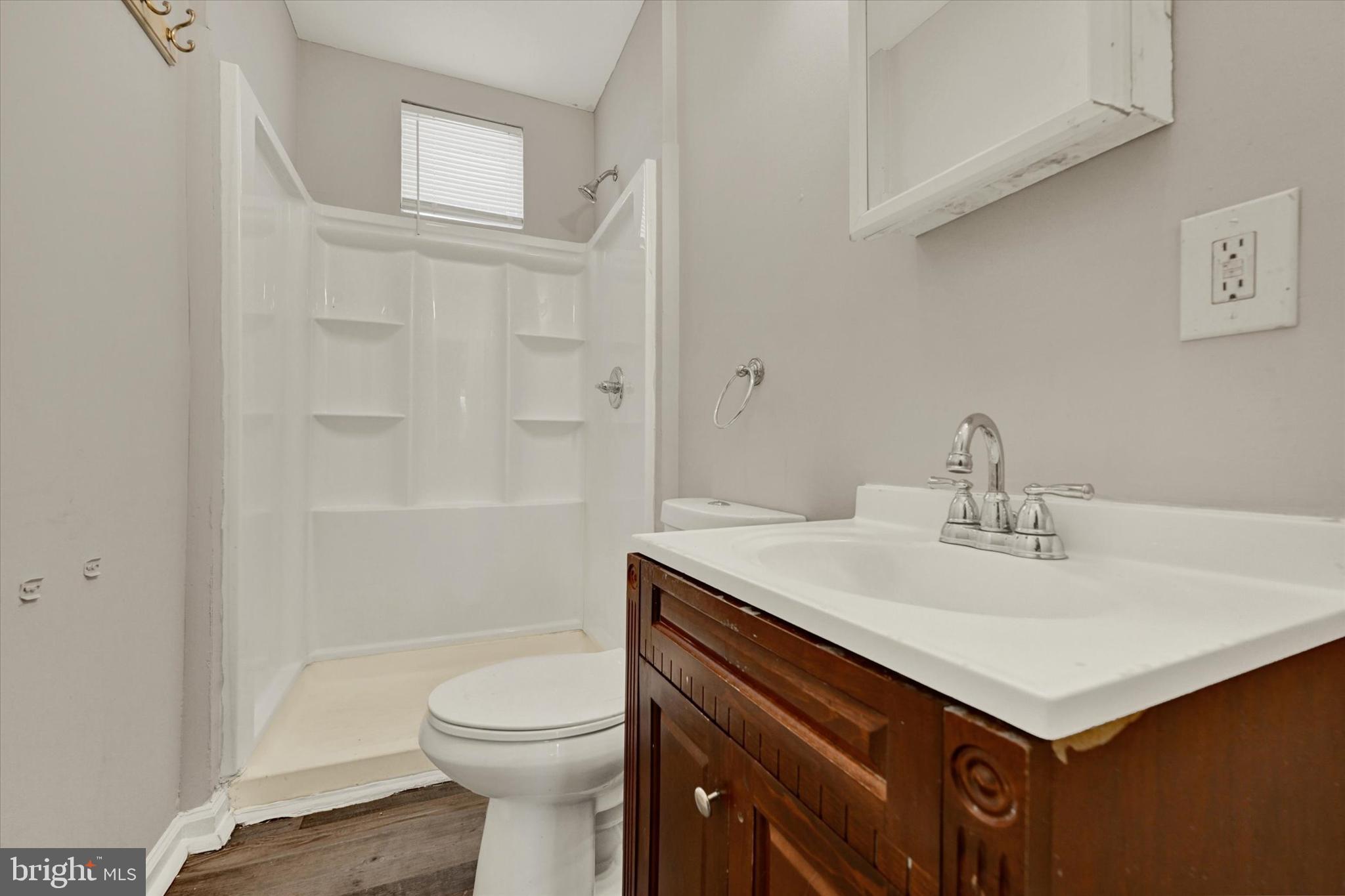 3408 E FAIRMOUNT AVENUE