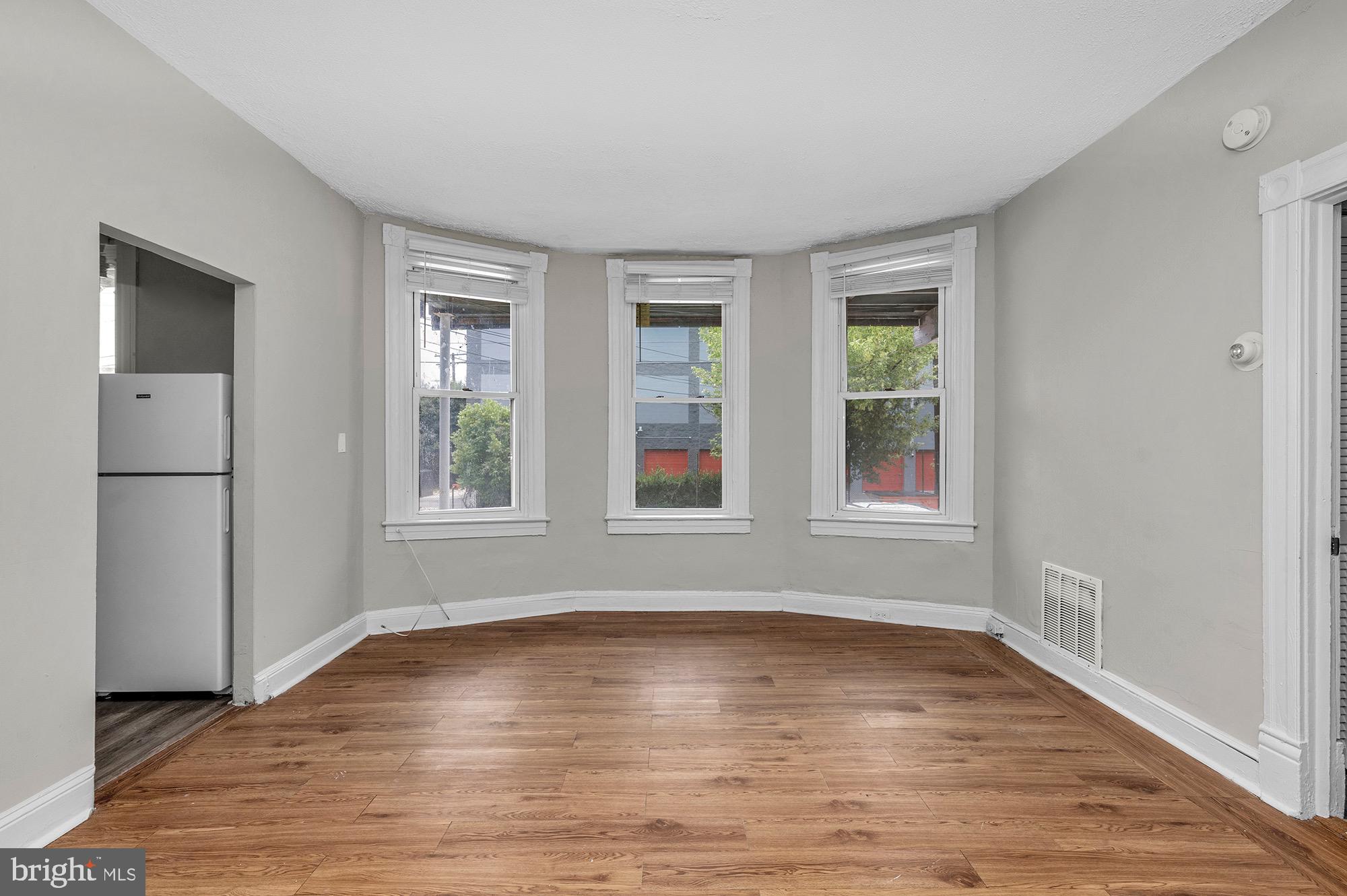 4008 PRIMROSE AVENUE