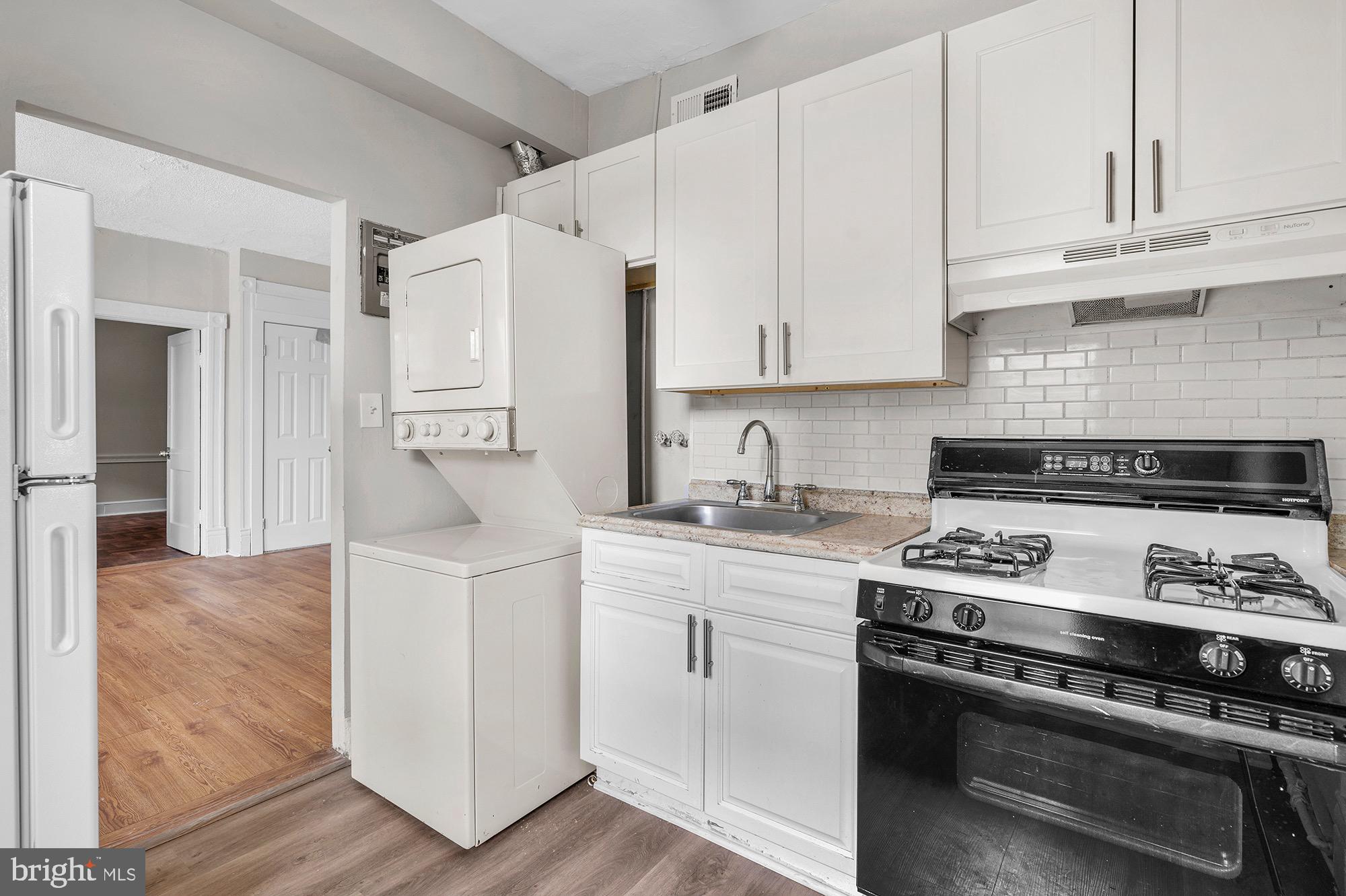 4008 PRIMROSE AVENUE