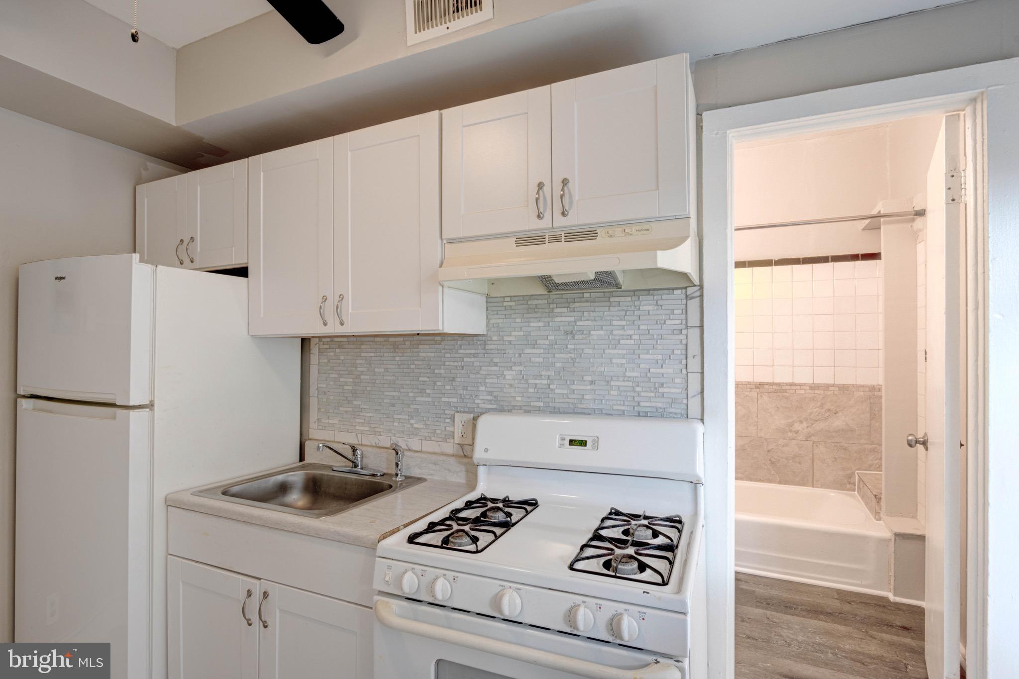 4008 PRIMROSE AVENUE