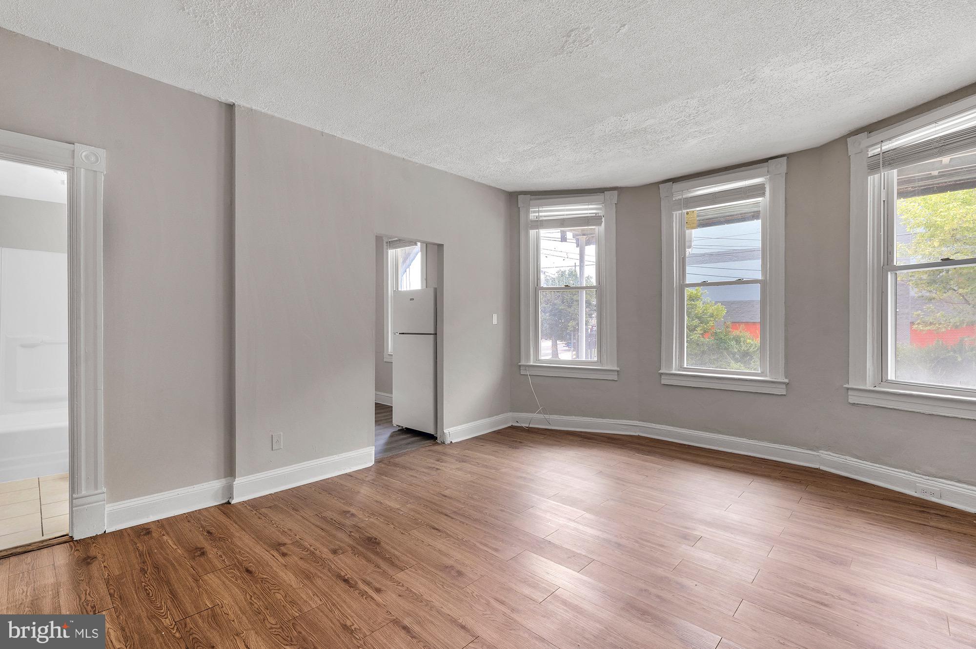 4008 PRIMROSE AVENUE