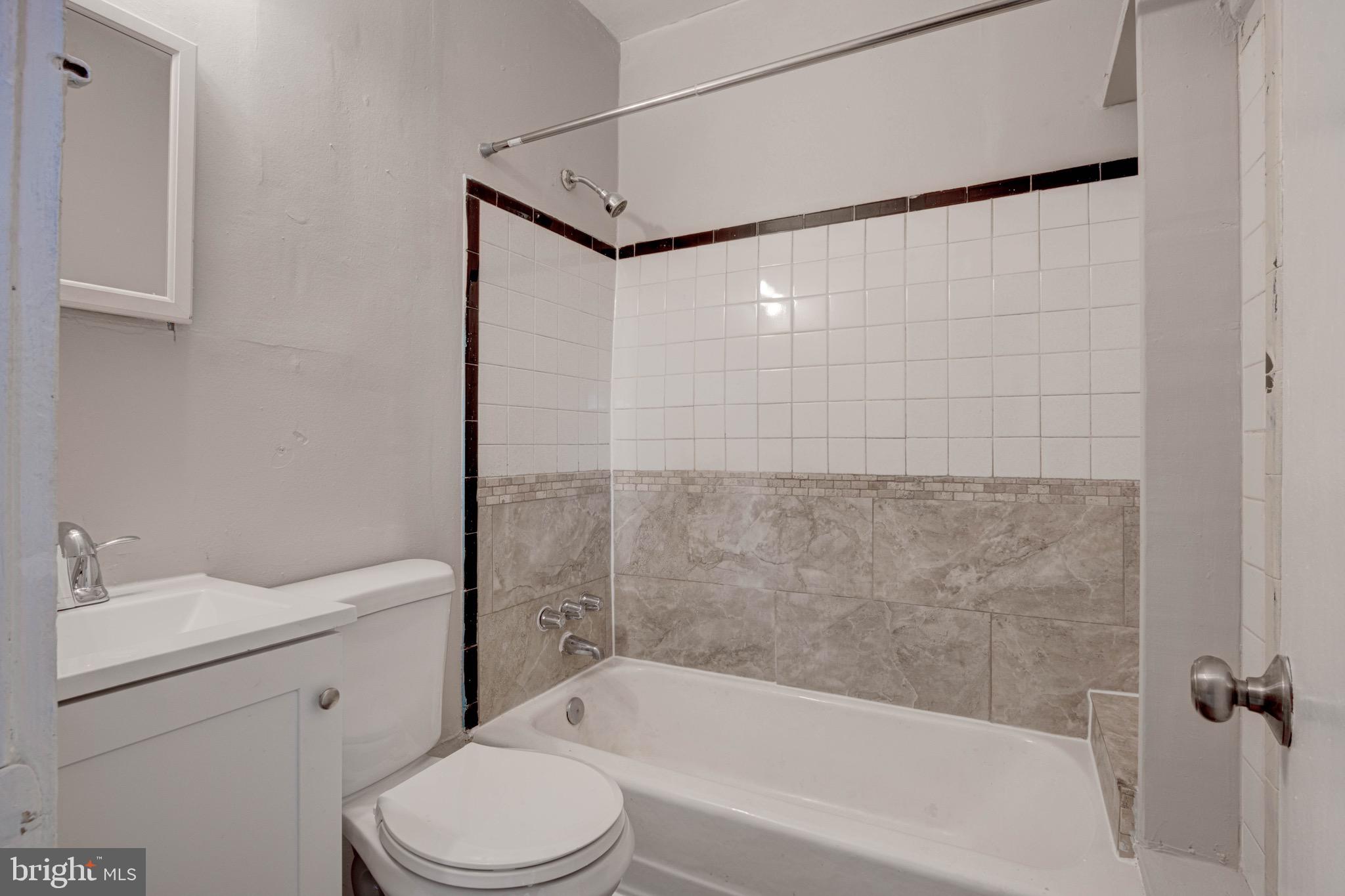 4008 PRIMROSE AVENUE