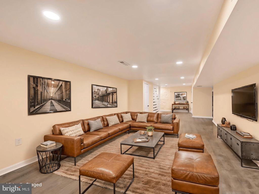 2807 LAWINA ROAD