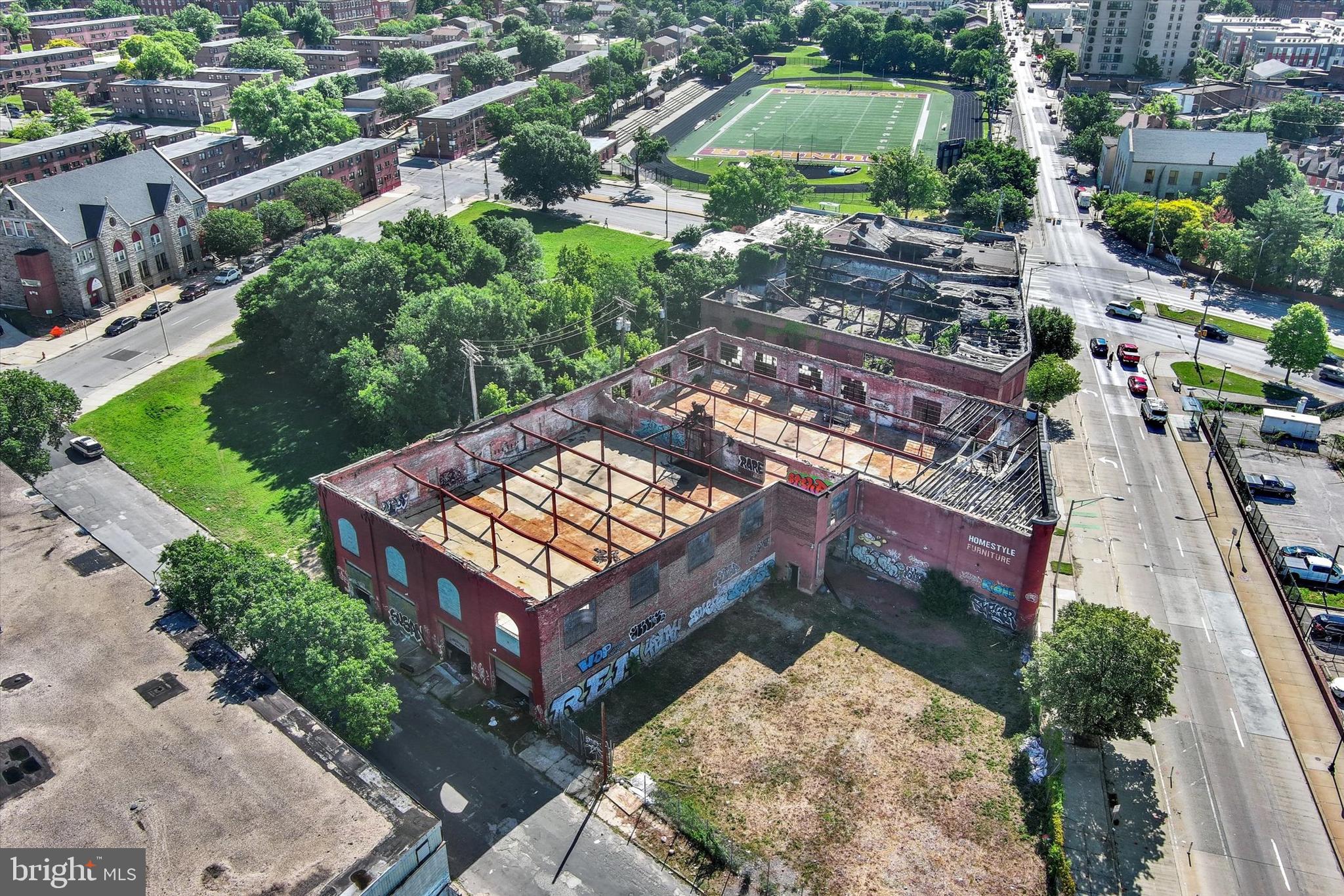 914 E MONUMENT STREET