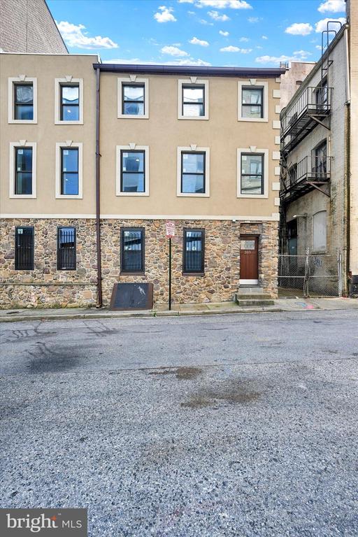 203 DAVIS STREET