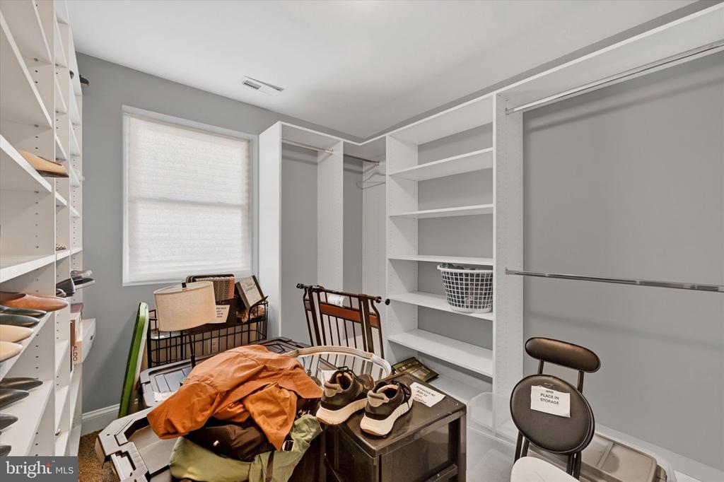 3926 GLENHUNT ROAD