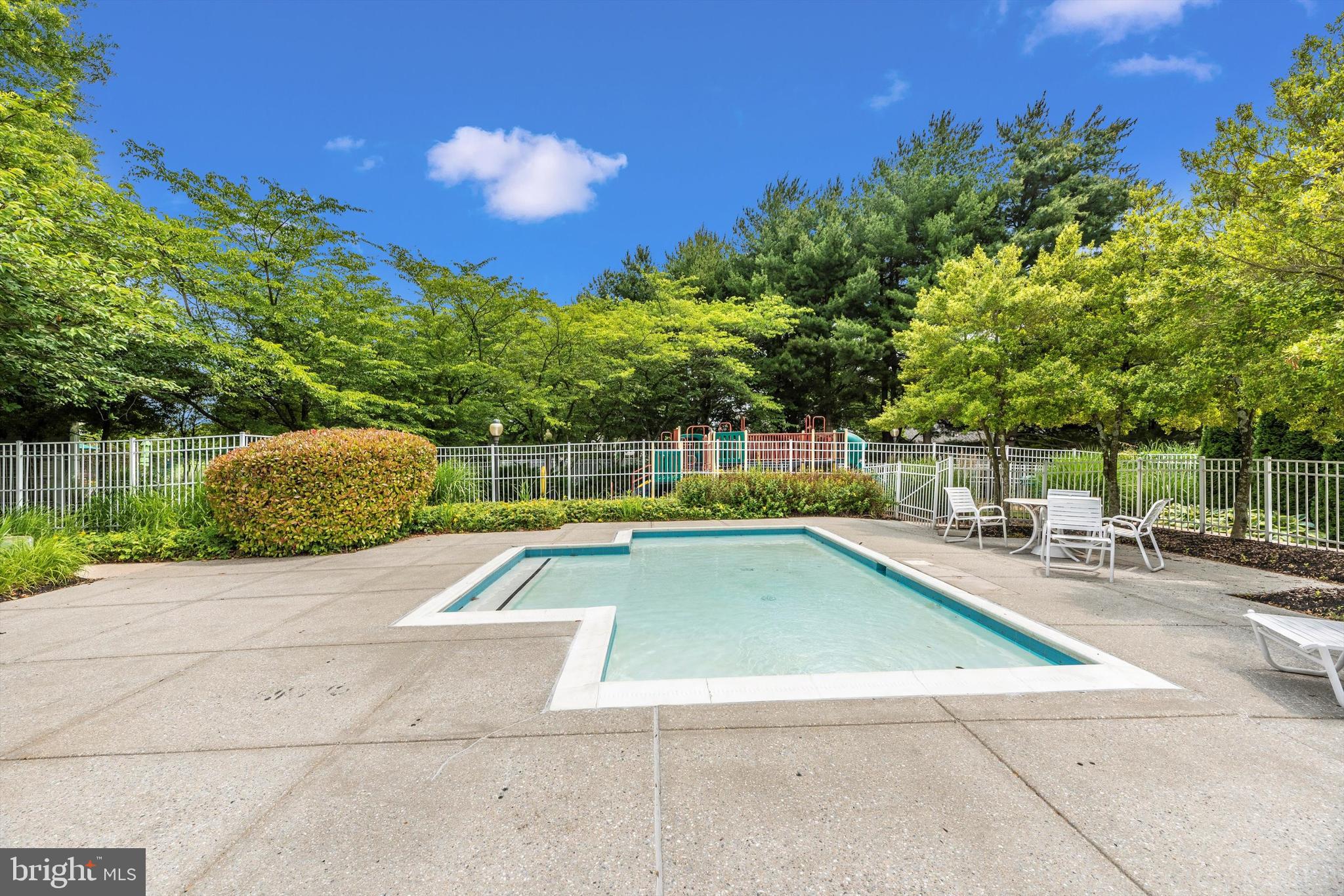 8908 Groffs Mill Dr #8908