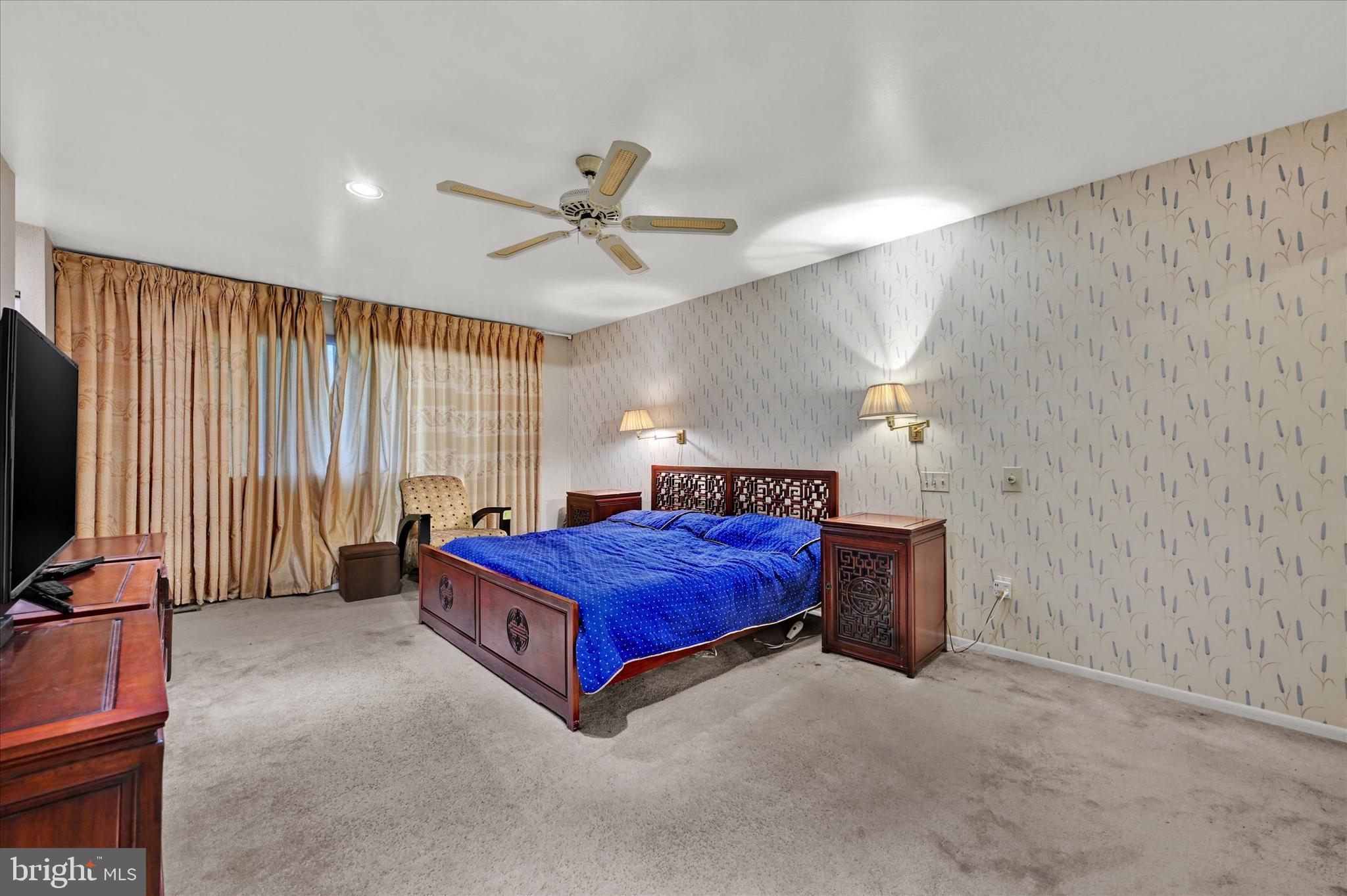 12137 Heneson Garth