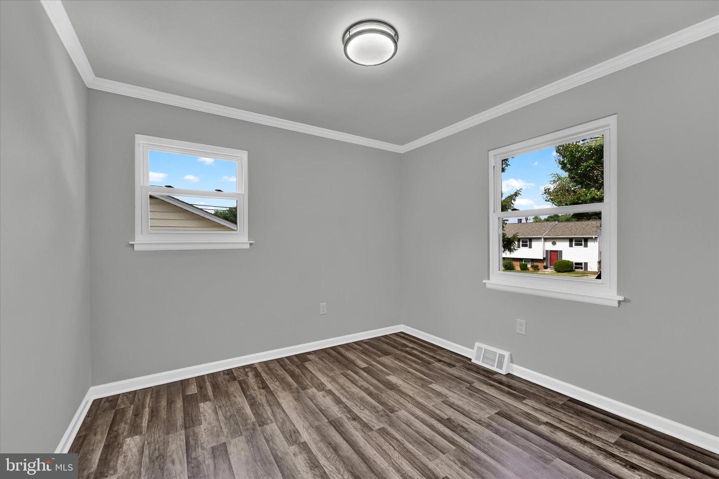 305 Wembley Rd