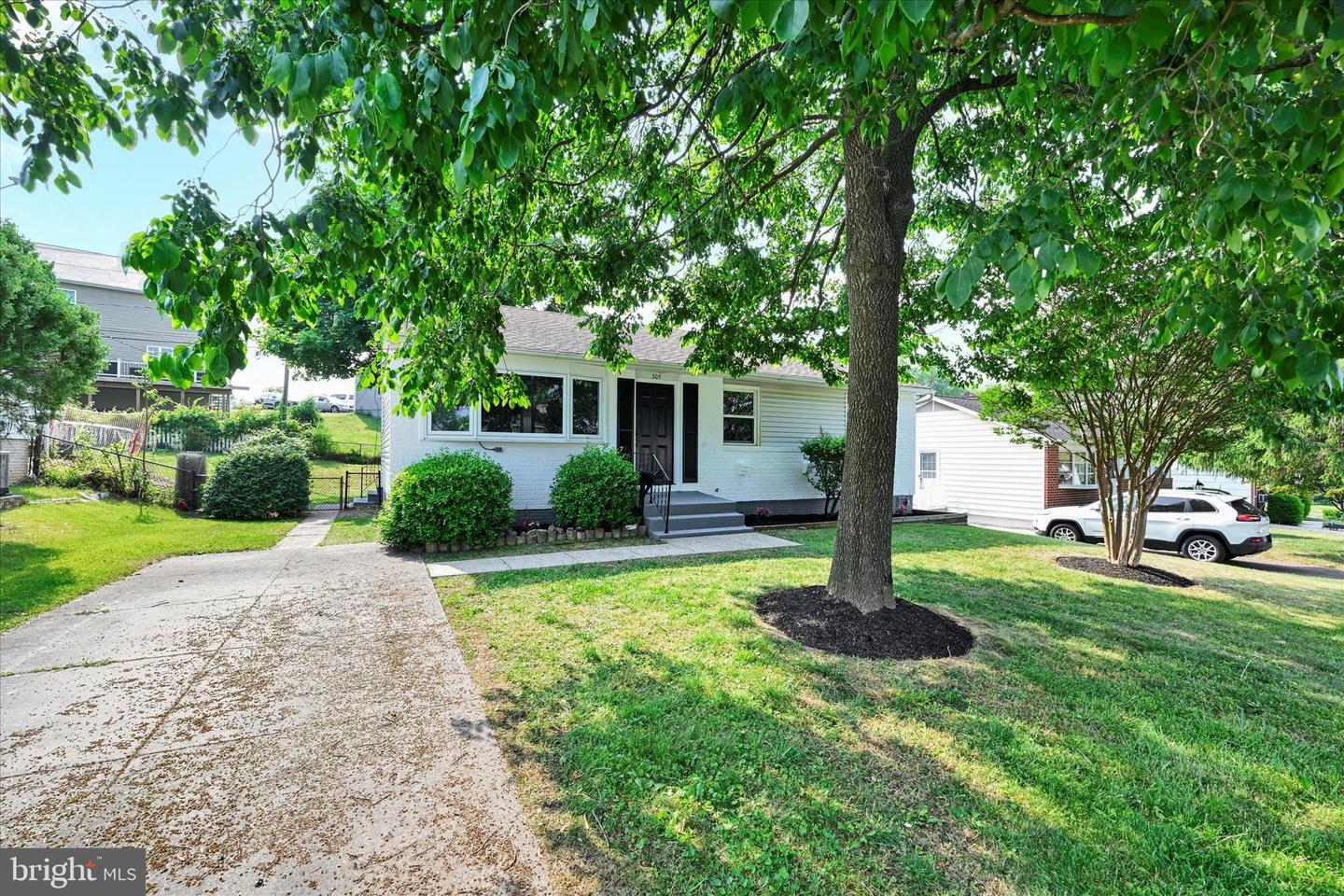 305 Wembley Rd