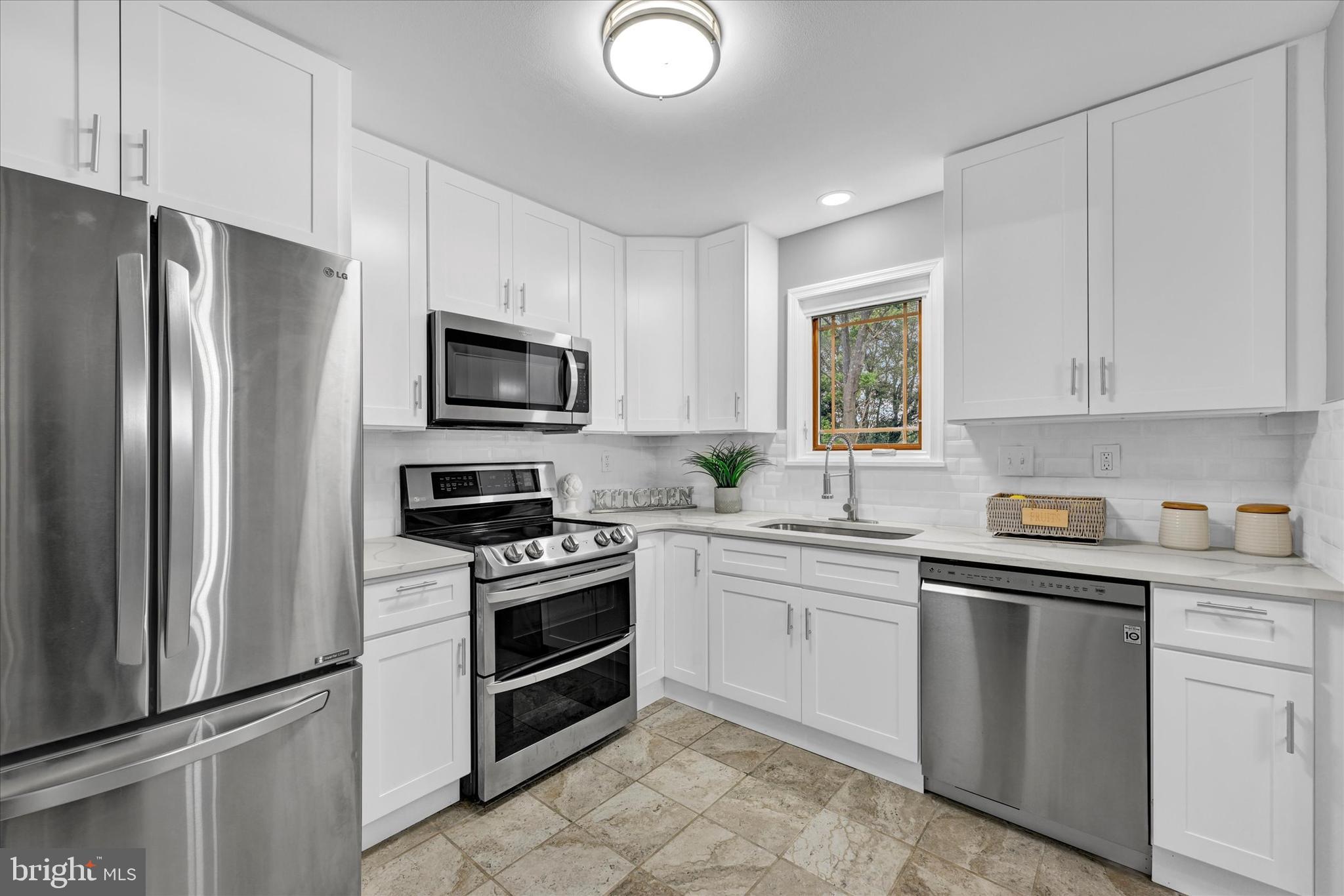10 Rozina Ct