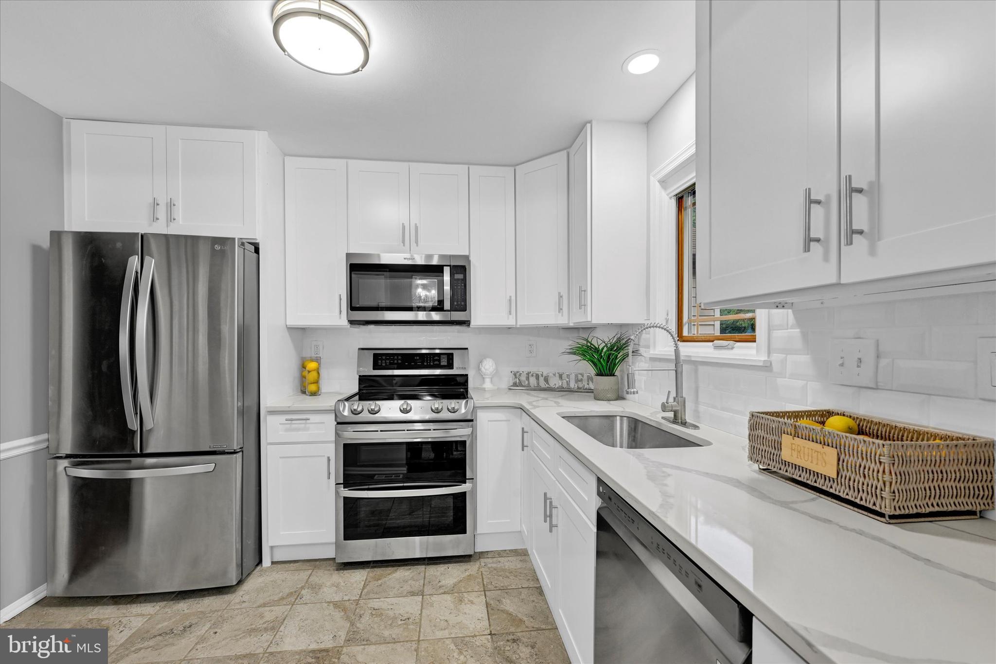 10 Rozina Ct