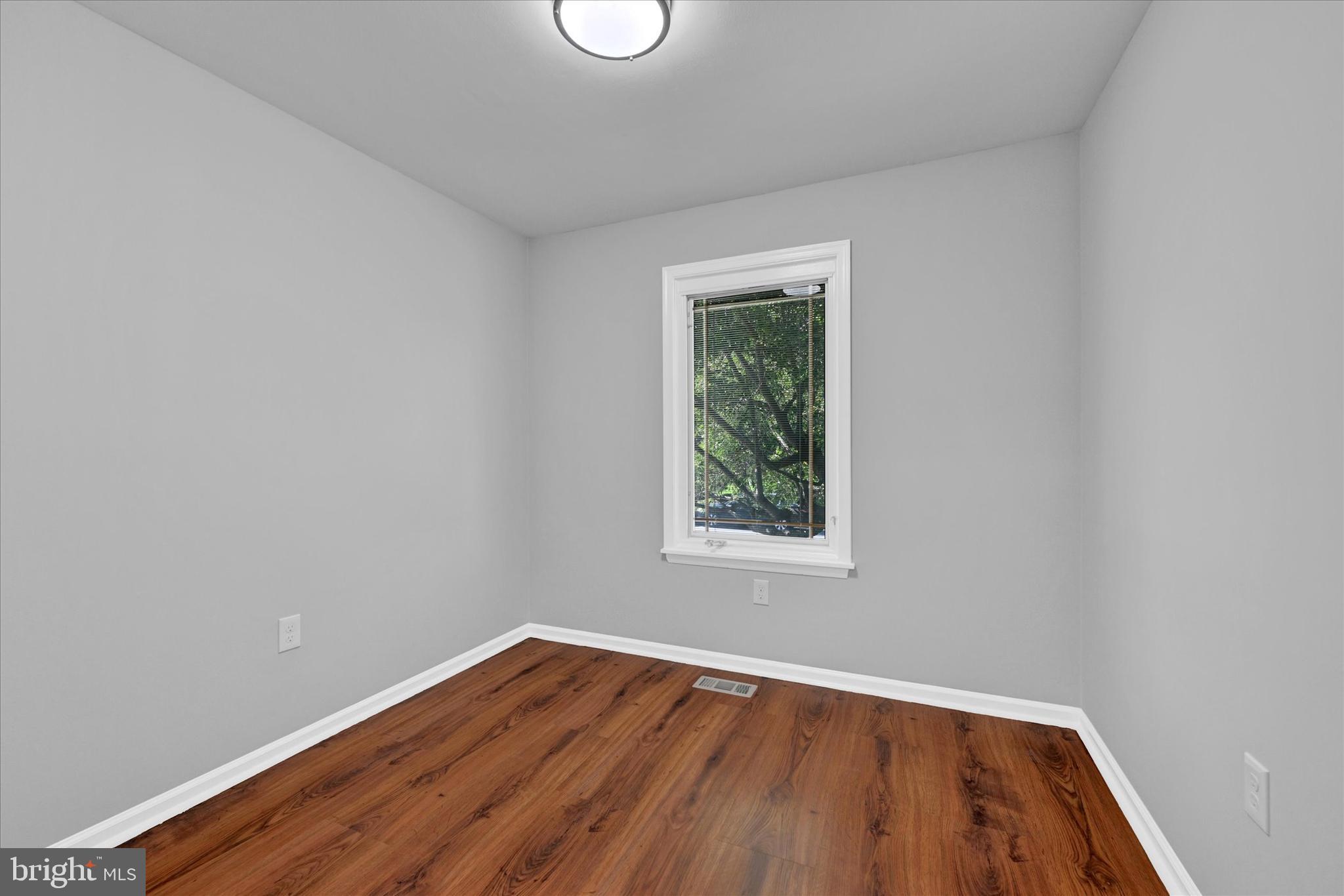 10 Rozina Ct