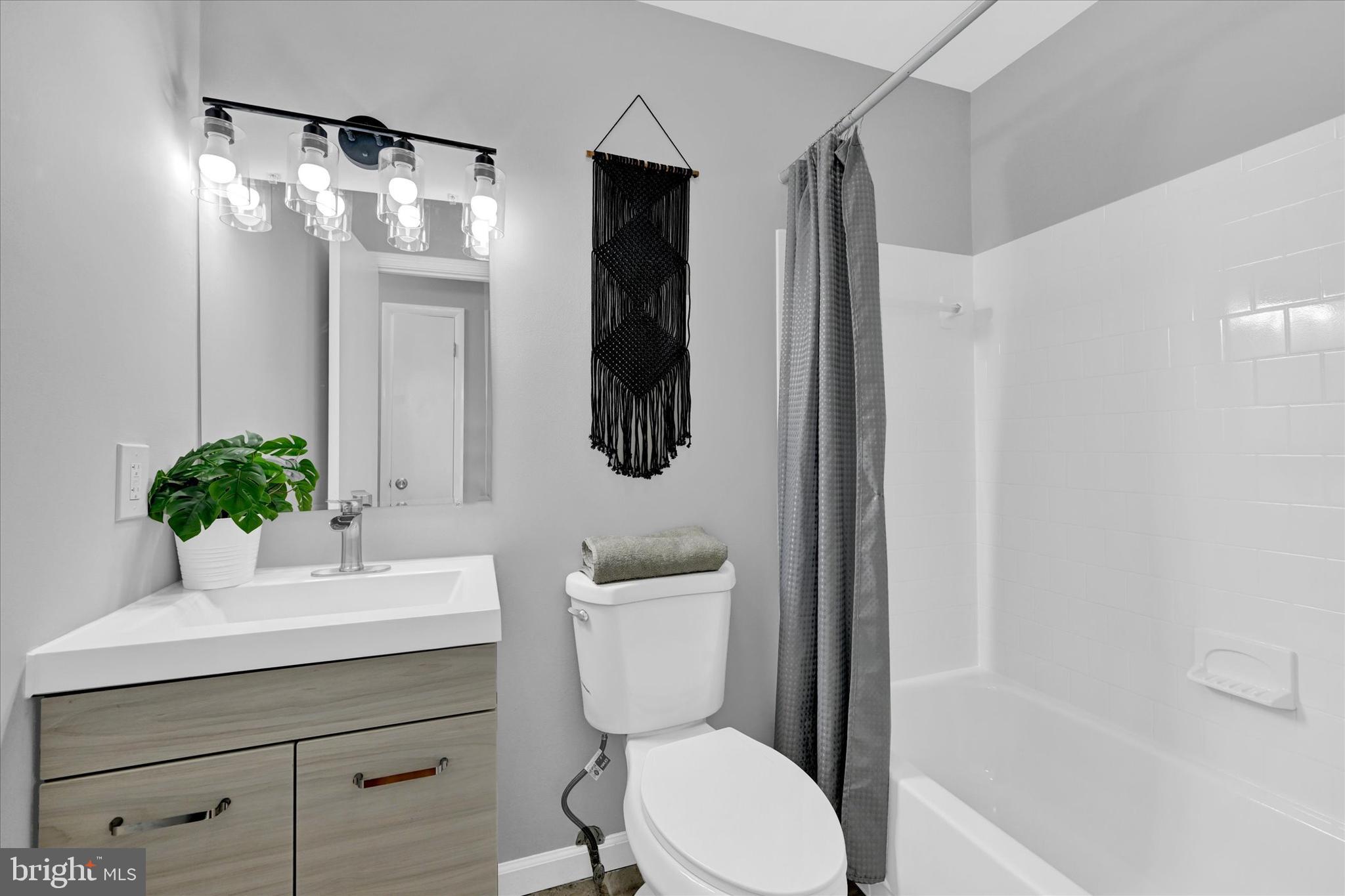 10 Rozina Ct